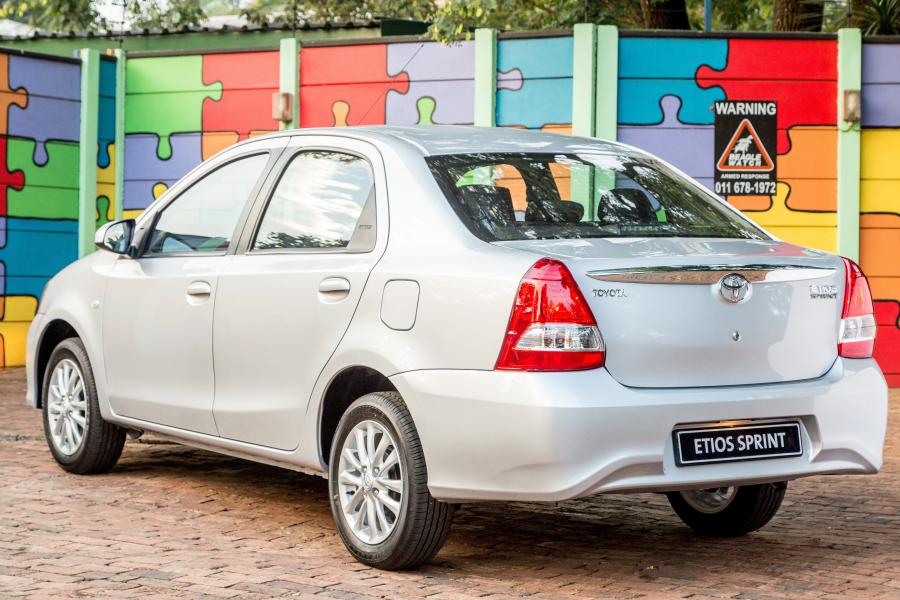  Toyota Etios Sedan Sprint 2017 года  (ZA) (фото 11 из 40)